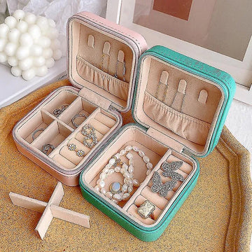 Mini travel Jewlery box